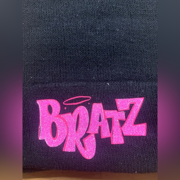 Bratz Beanie Hat - Picture 2 of 2